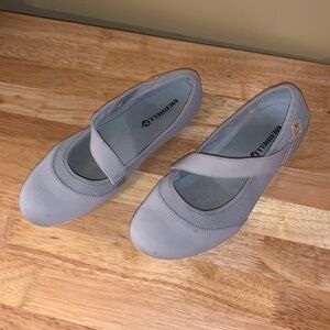 Merrell Grey Sandals Size 7